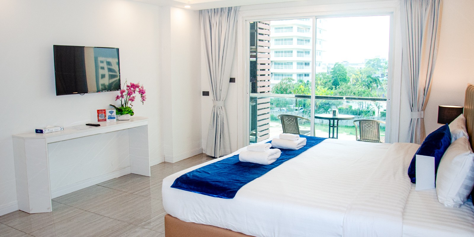 Deluxe Double/Twin Room